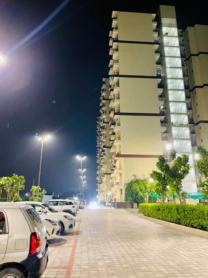 Alankrita Homes Лакнау Екстериор снимка